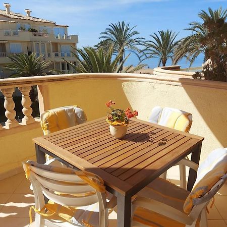 Estupendo Apartamento En Primera Linea De Playa Y Con Vistas Al Mar Dénia Esterno foto