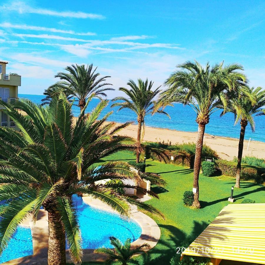 Estupendo Apartamento En Primera Linea De Playa Y Con Vistas Al Mar Dénia Esterno foto