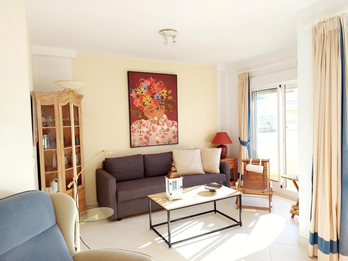 Estupendo Apartamento En Primera Linea De Playa Y Con Vistas Al Mar Dénia Esterno foto