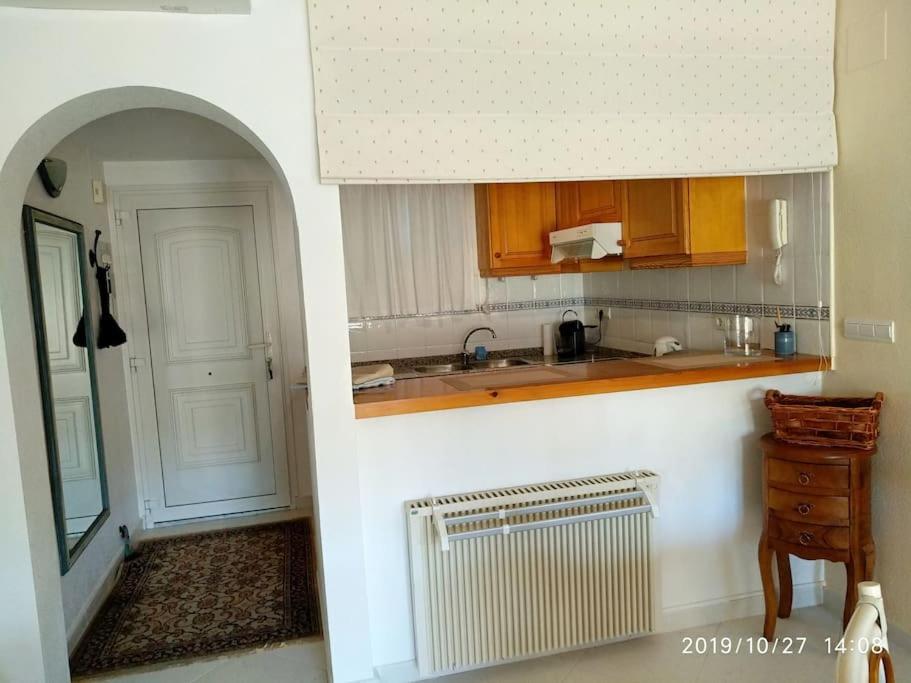 Estupendo Apartamento En Primera Linea De Playa Y Con Vistas Al Mar Dénia Esterno foto